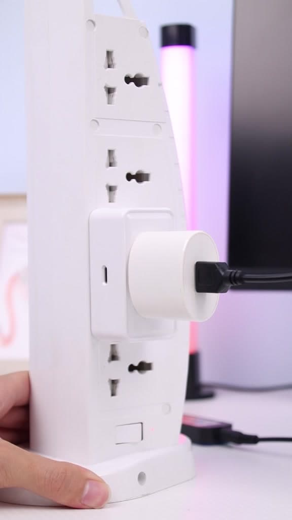 SMATRUL ปลั๊กอัจฉริยะ Wi-Fi 20A ควบคุมผ่านแอพ Smartlife สั่งงานด้วยเสียง