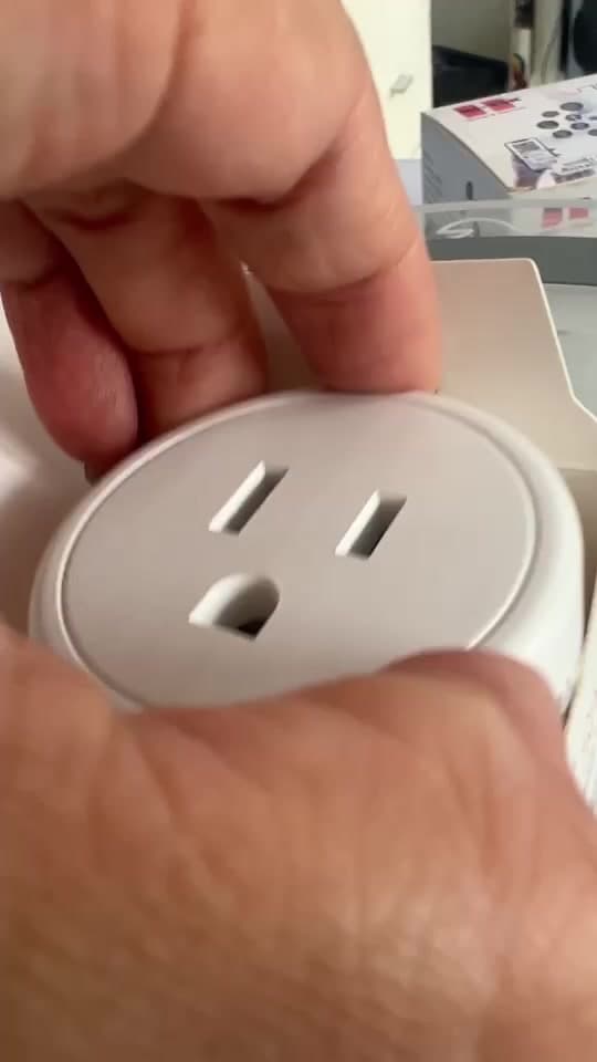 HI-TEK SMART ปลั๊ก WiFi+Bluetooth 1 ช่อง ควบคุมด้วยเสียงและแอปพลิเคชัน