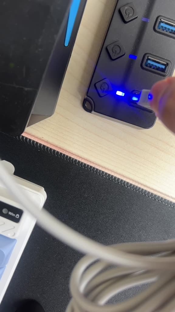 Bajiss คีย์บอร์ดเกมมิ่งมีสาย 101 คีย์ ภาษาไทย สำหรับ PC/IOS/Android image 1